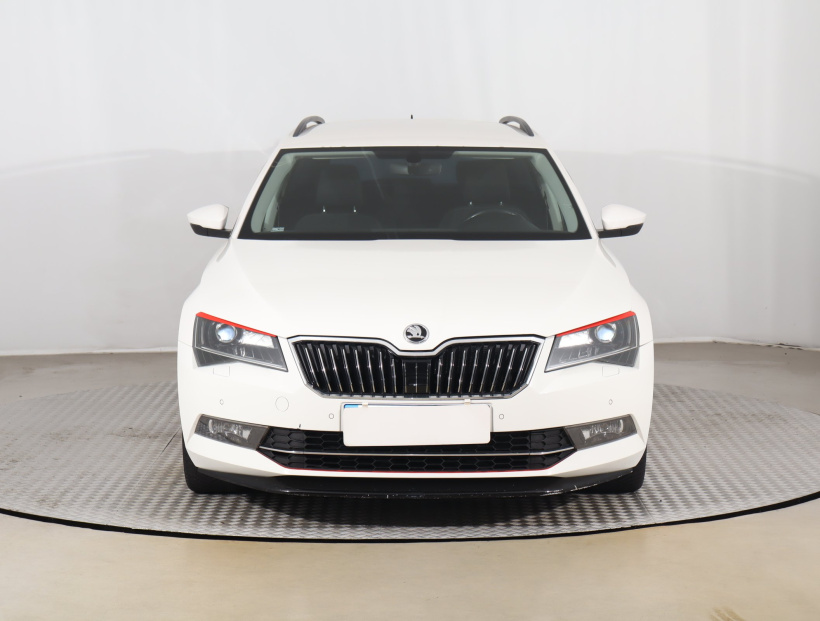 Škoda Superb, 2015