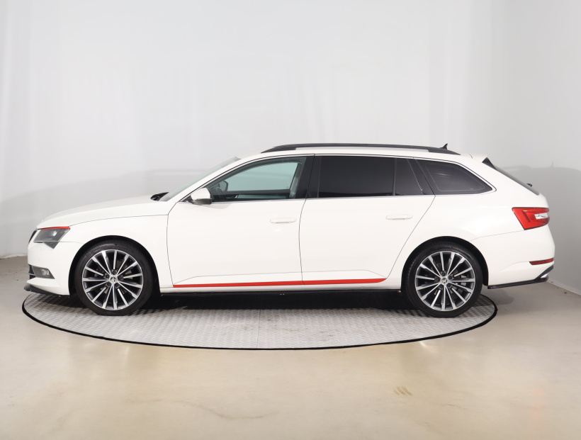 Škoda Superb, 2015