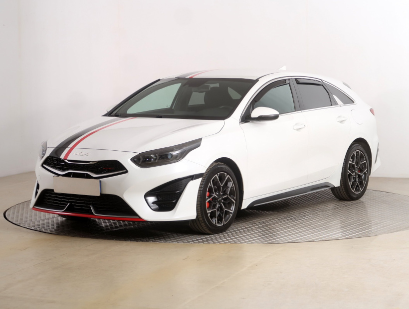 Kia ProCeed, 2022