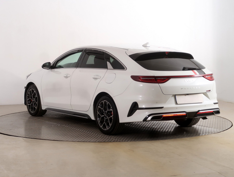 Kia ProCeed, 2022