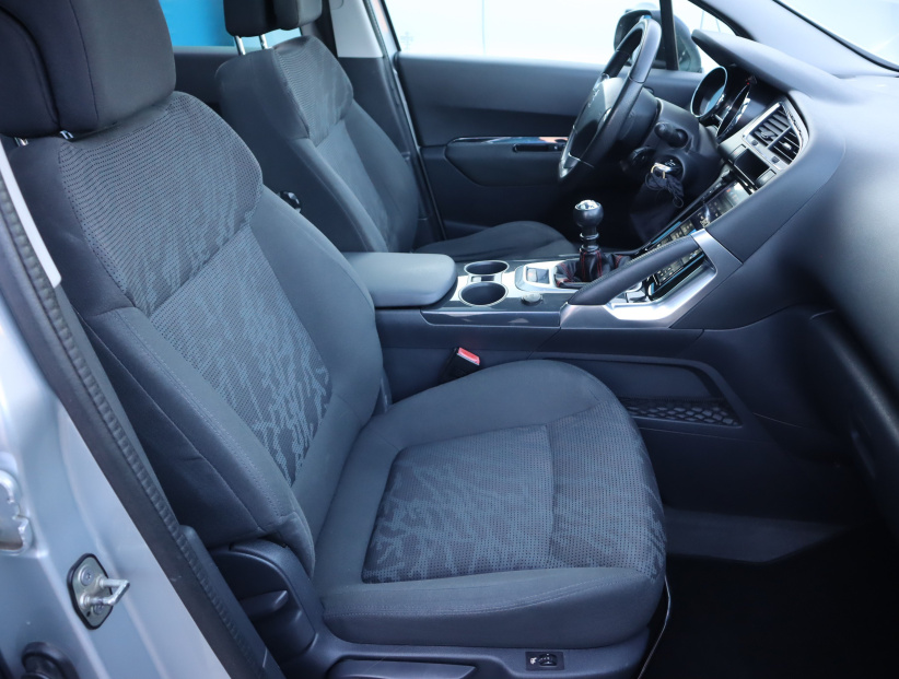 Peugeot 3008, 2013