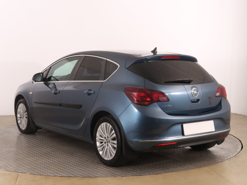 Opel Astra, 2015