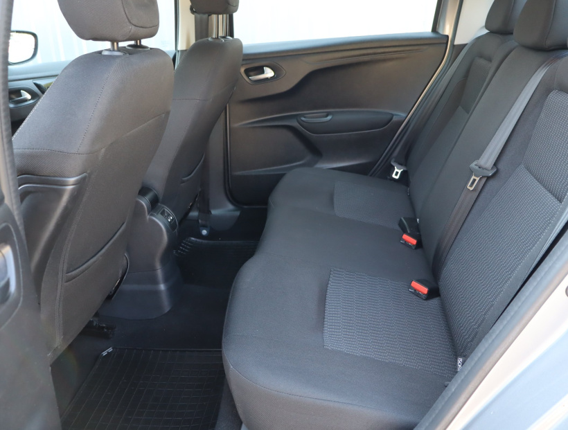 Peugeot 301, 2019