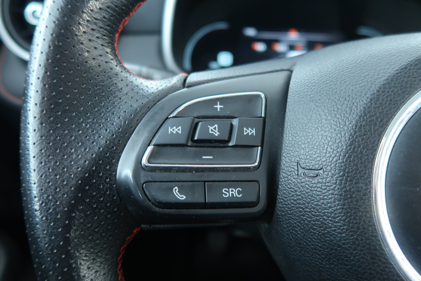 MG ZS SUV, 2022