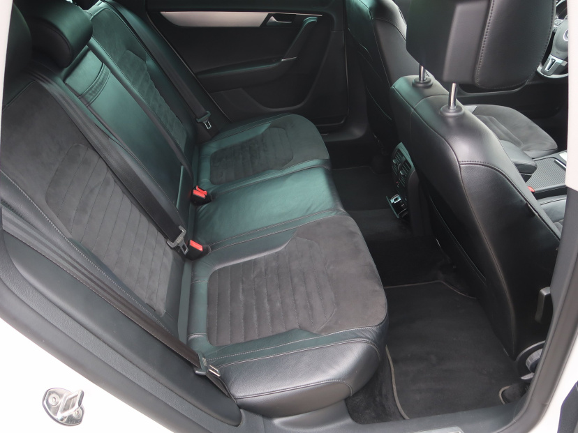 Volkswagen Passat, 2012