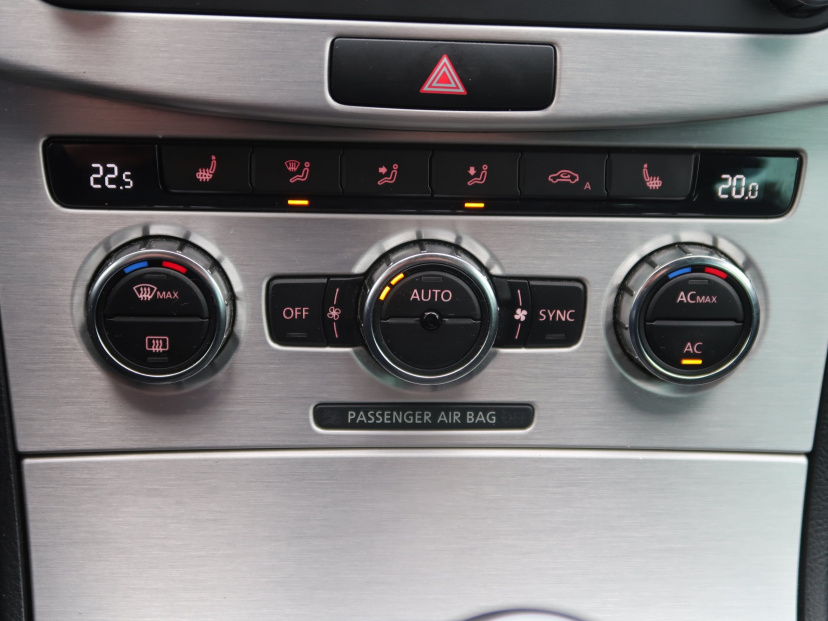 Volkswagen Passat, 2012