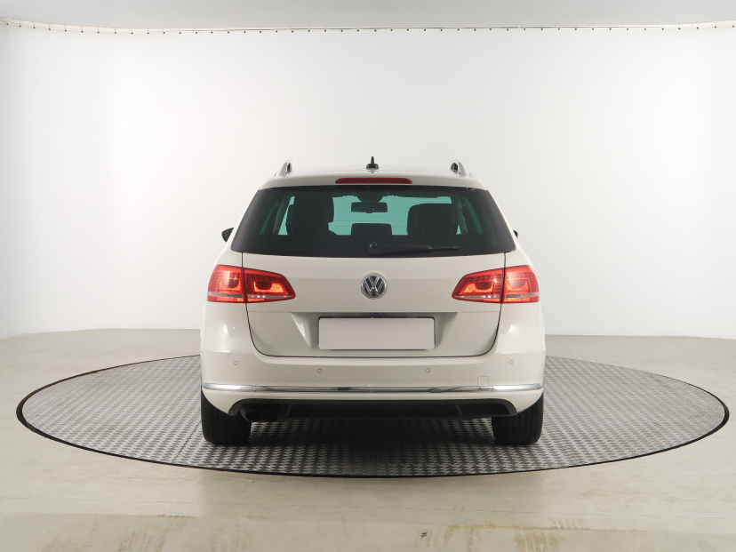 Volkswagen Passat, 2012