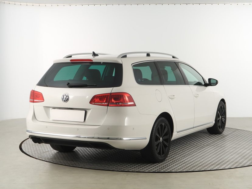 Volkswagen Passat, 2012