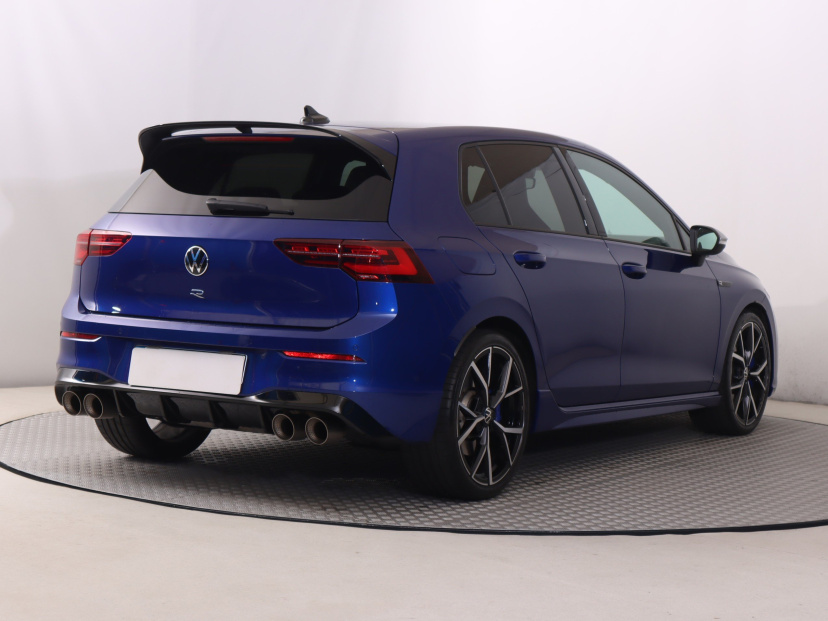 Volkswagen Golf, 2023