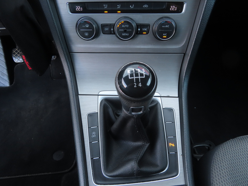 Volkswagen Golf, 2015