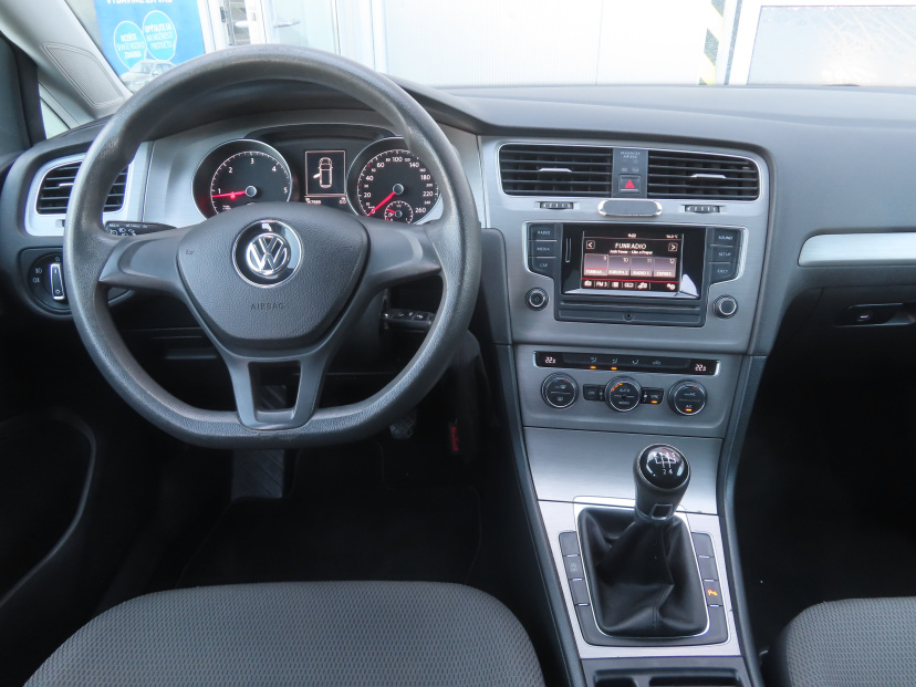 Volkswagen Golf, 2015