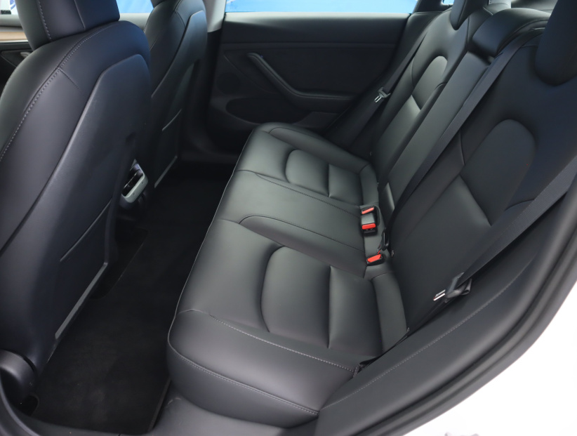 Tesla Model 3, 2022