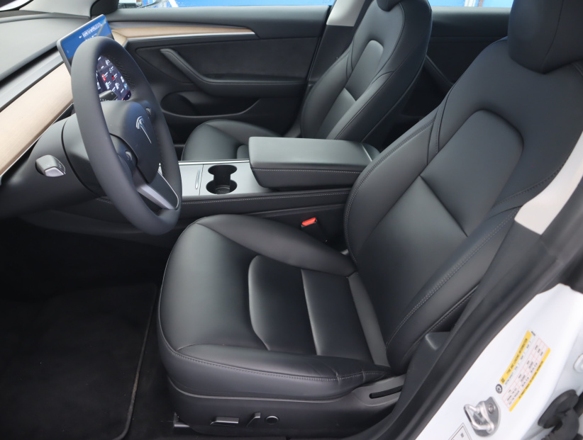 Tesla Model 3, 2022