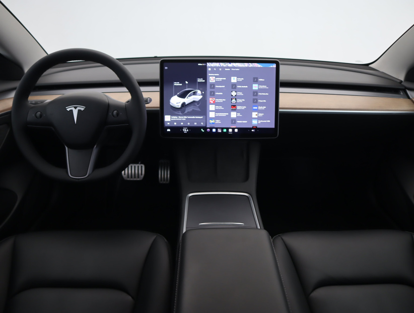 Tesla Model 3, 2022