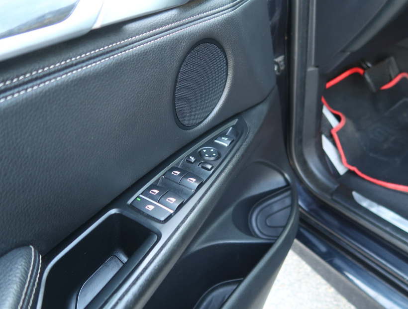 BMW X6, 2016