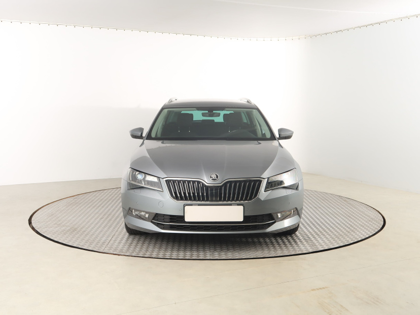 Škoda Superb, 2016