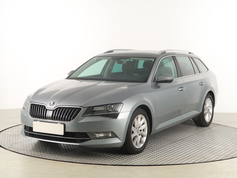 Škoda Superb, 2016