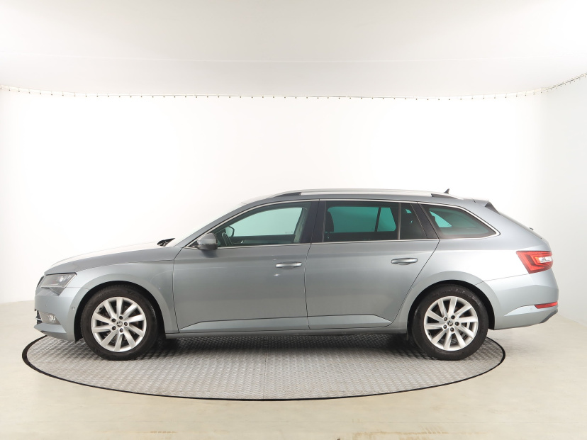Škoda Superb, 2016