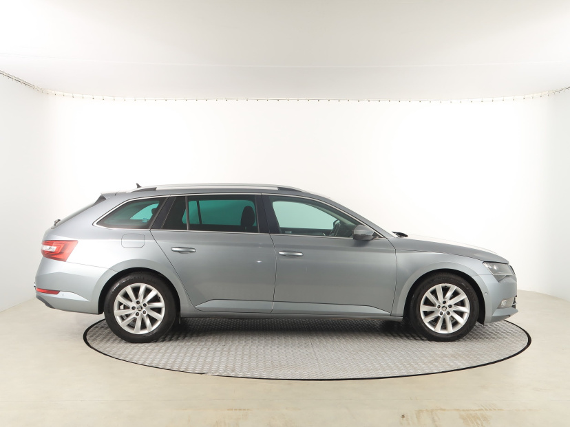 Škoda Superb, 2016