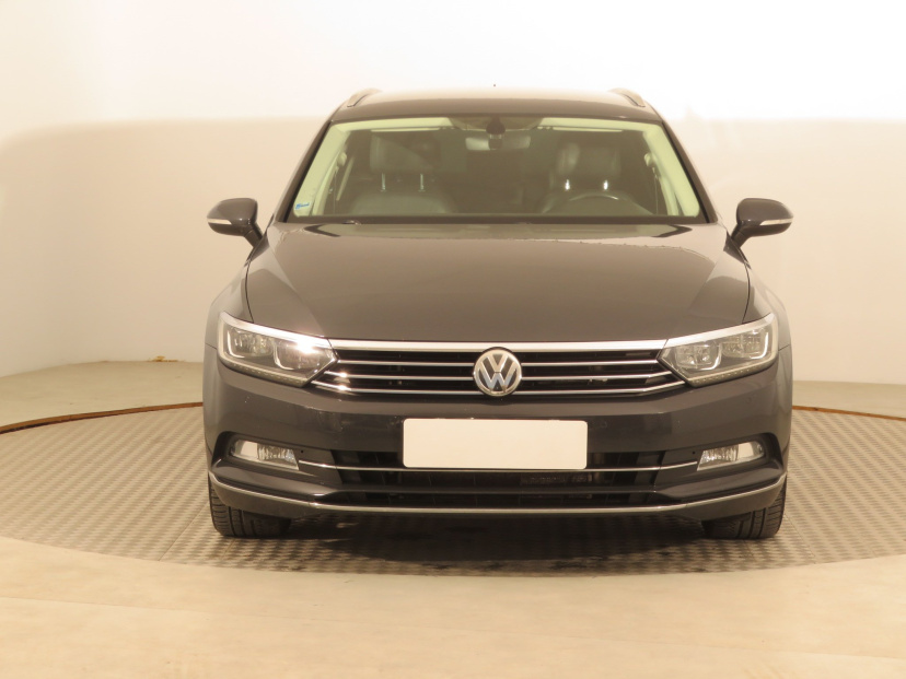 Volkswagen Passat, 2015