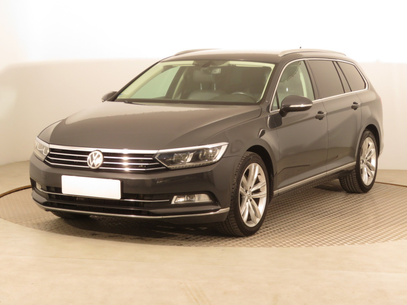 Volkswagen Passat, 2015