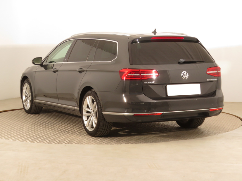 Volkswagen Passat, 2015