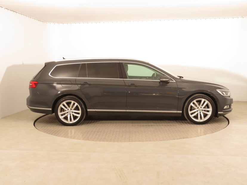 Volkswagen Passat, 2015