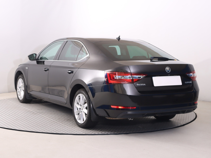 Škoda Superb, 2016