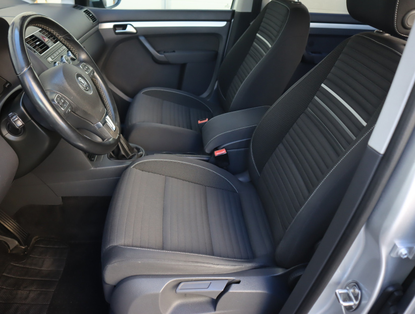 Volkswagen Touran, 2014