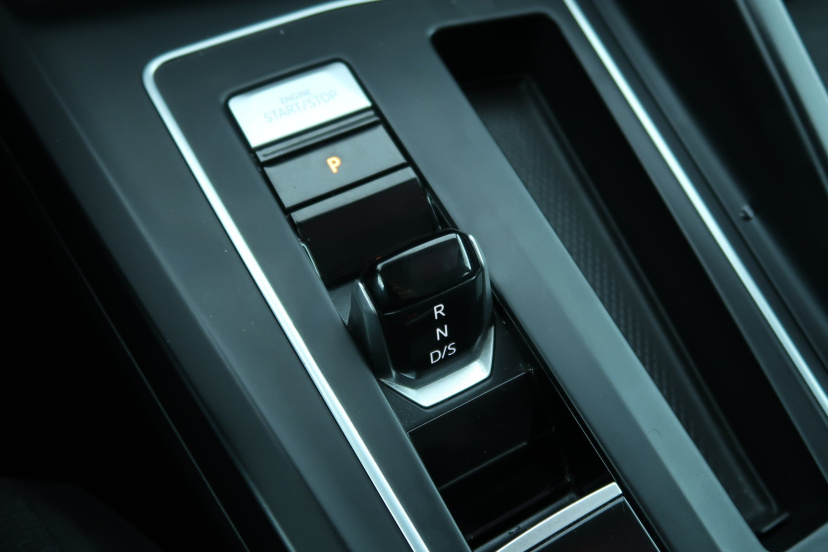 Volkswagen Golf, 2023