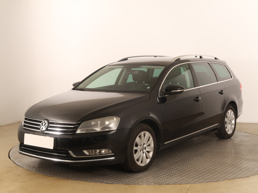 Volkswagen Passat, 2011