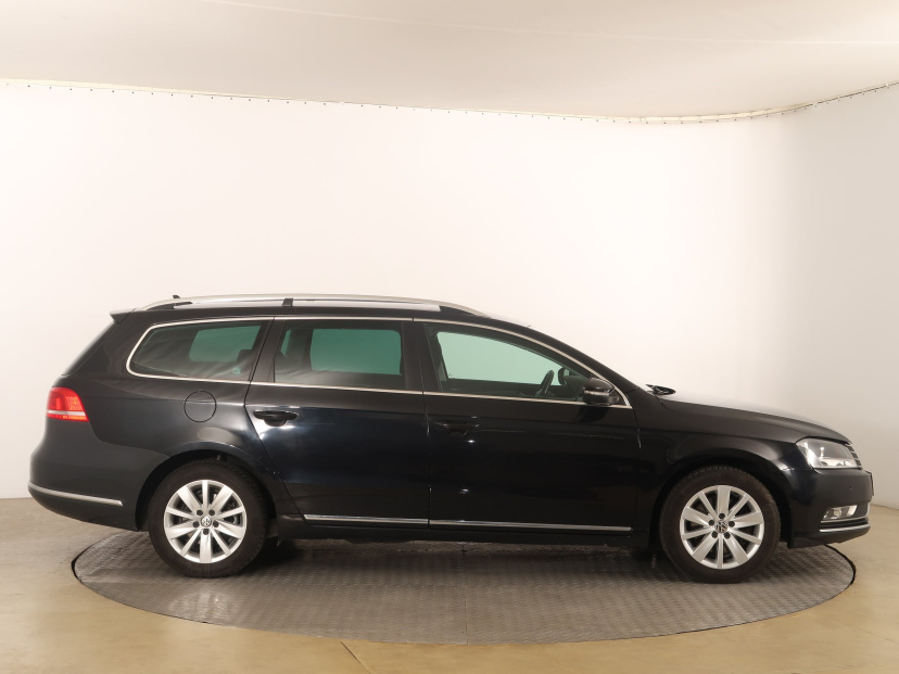 Volkswagen Passat, 2011