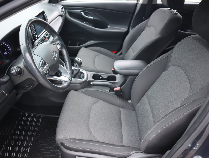 Hyundai i30, 2021