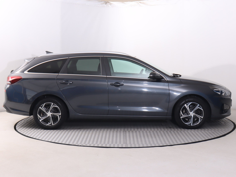 Hyundai i30, 2021