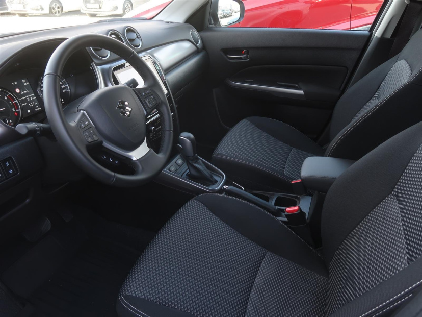 Suzuki Vitara, 2025