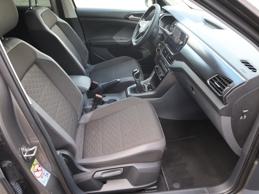 Volkswagen T-Cross, 2019
