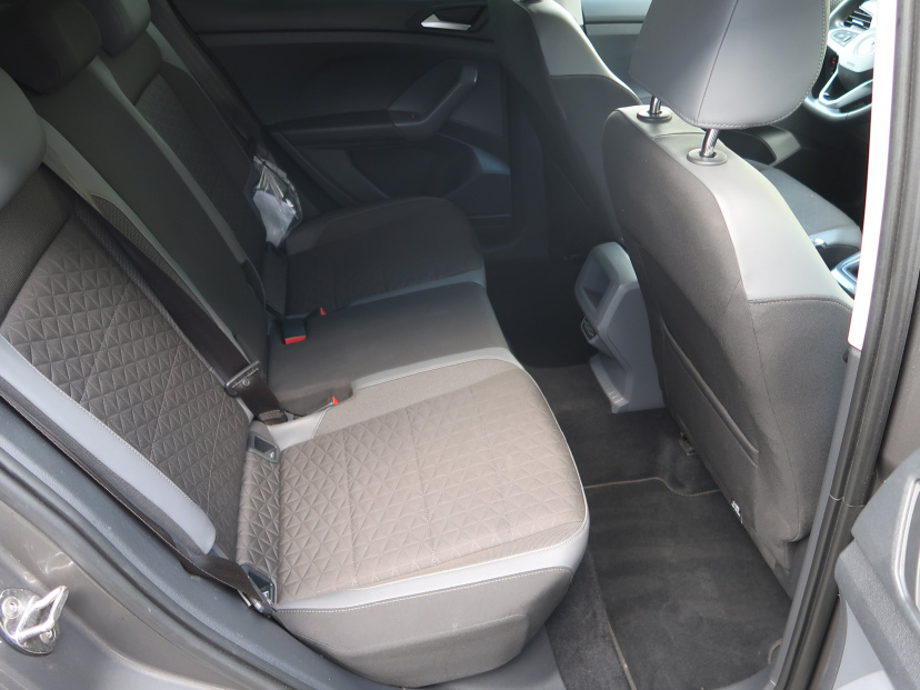 Volkswagen T-Cross, 2019