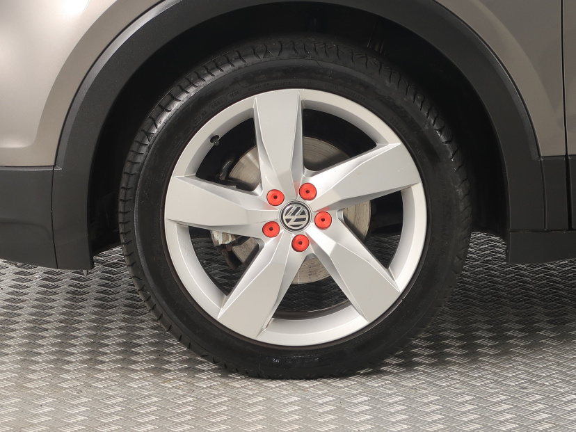 Volkswagen T-Cross, 2019