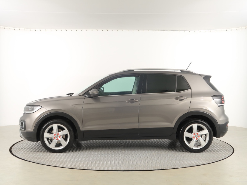 Volkswagen T-Cross, 2019