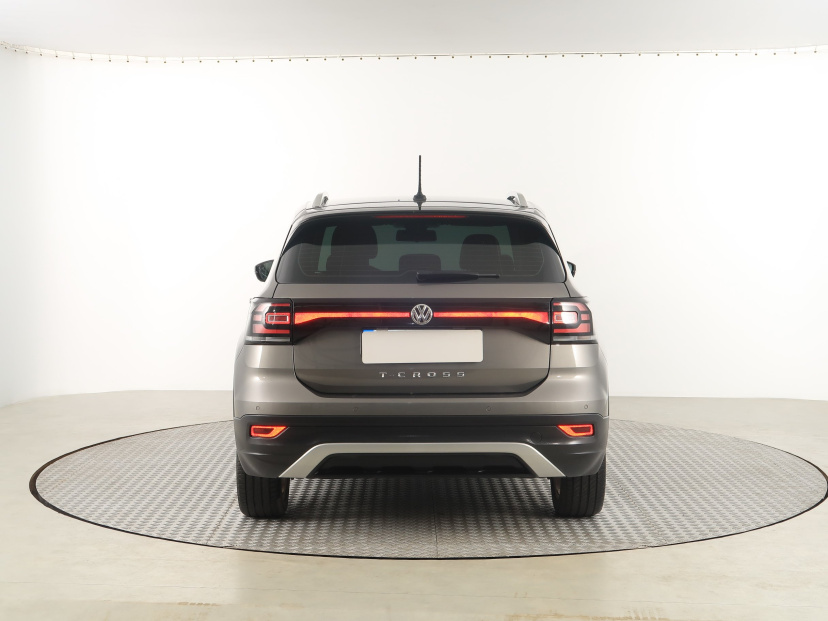 Volkswagen T-Cross, 2019