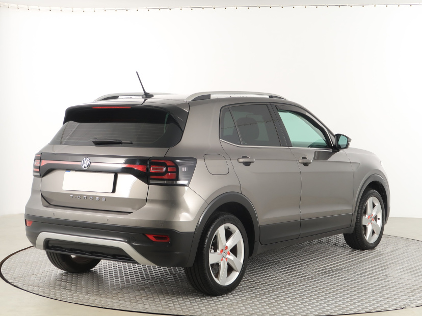 Volkswagen T-Cross, 2019