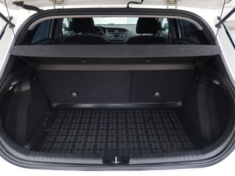 Hyundai i20, 2015