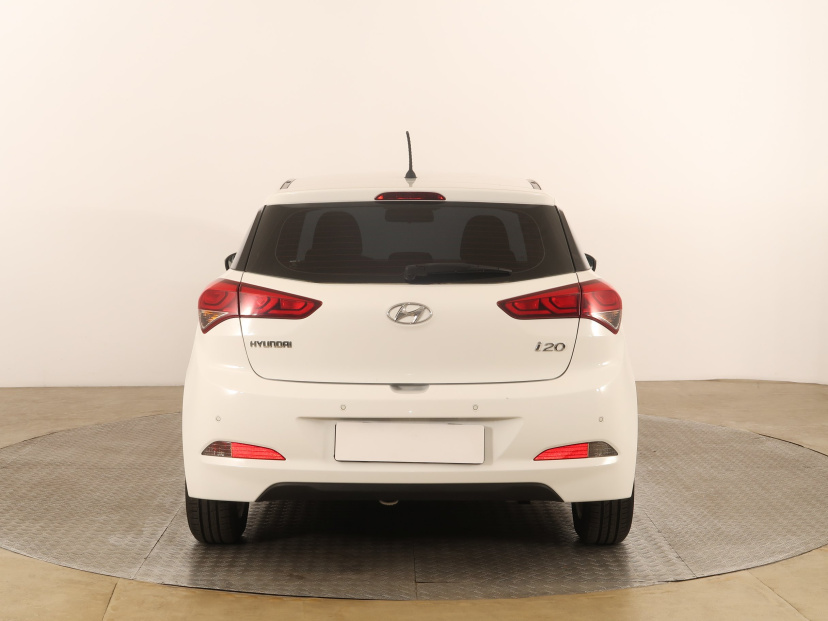 Hyundai i20, 2015