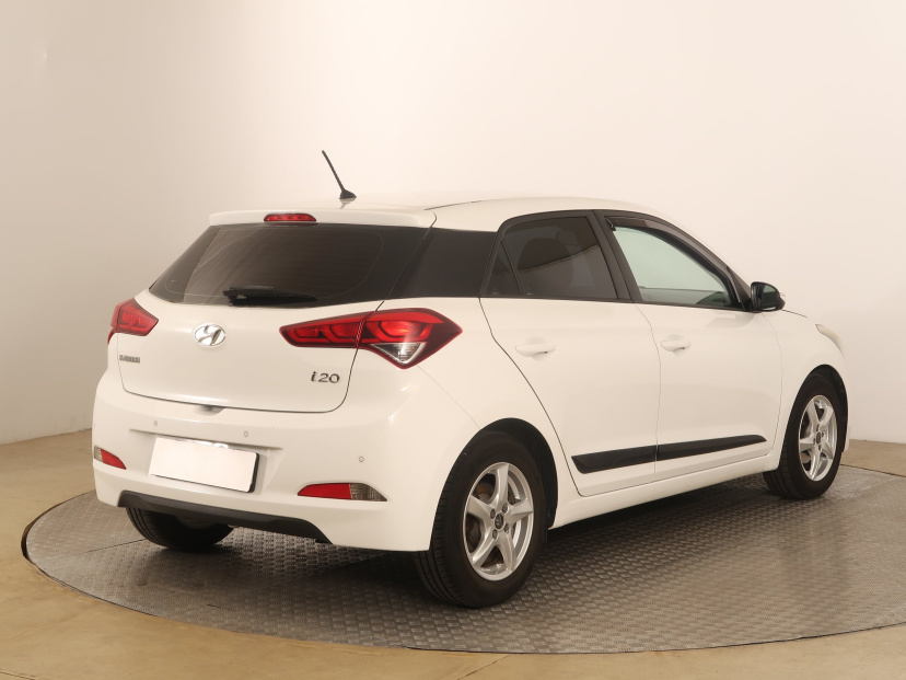 Hyundai i20, 2015
