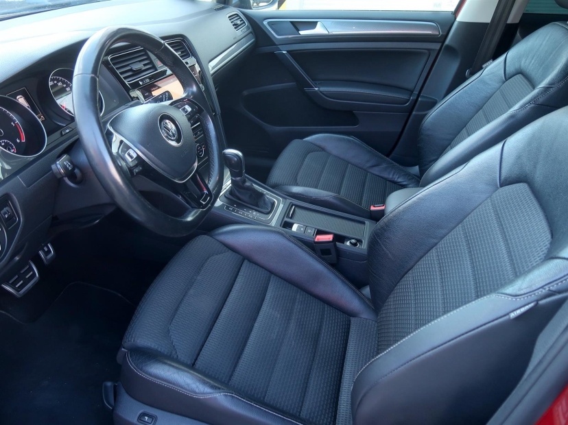 Volkswagen Golf, 2016