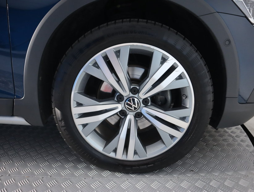 Volkswagen Passat, 2023