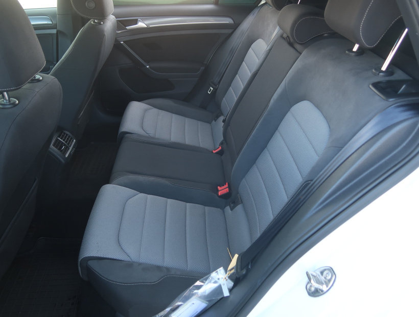 Volkswagen Golf, 2014