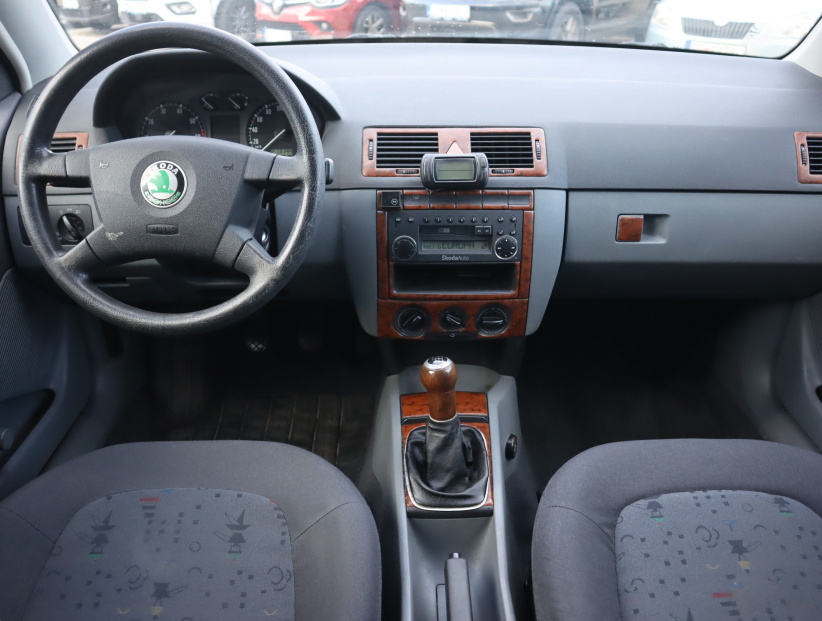 Škoda Fabia, 2000