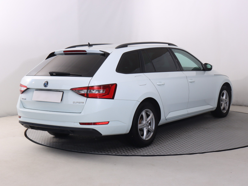 Škoda Superb, 2017