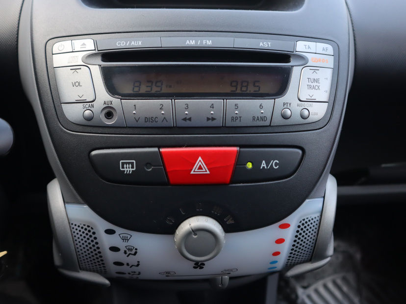 Peugeot 107, 2010